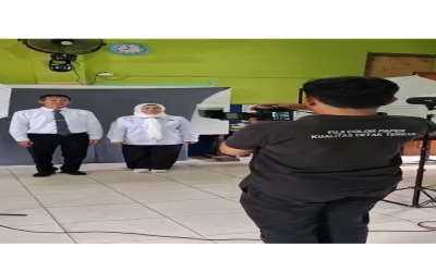 MTs Al Ihsan Pamulang Gelar Sesi Foto Tata Tertib Guru: Komitmen Bersama untuk Disiplin dan Keteladanan