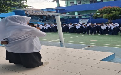 MTs Al Ihsan Pamulang Gelar Upacara Bendera Rutin Hari Senin
