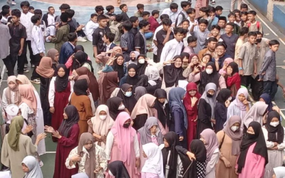 Hari pertama kegiatan belajar pasca idul fitri 1444H, Yayasan Al-Ihsan Pamulang mengadakan Halal Bihalal