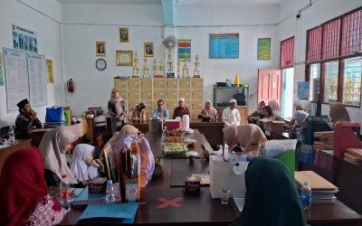 Guru MTs Al Ihsan Menuju Tanah Suci, Jalin Silaturahmi dan Tingkatkan Keimanan