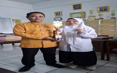 Satya Olivia Raih Juara 2 Mata Pelajaran IPS dalam Olimpiade Sains dan Seni Madrasah di MTsN 1 Tangerang Selatan